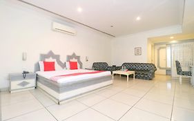 Super Hotel O Plaza Grand